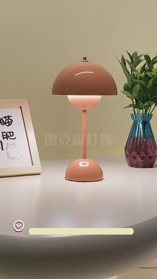 Classic Mushroom Table Lamp Modern Art Table Lamp Bedroom Bedside Lamp Decorative Table Lamp Flower Bud Desk Lamps Night Light